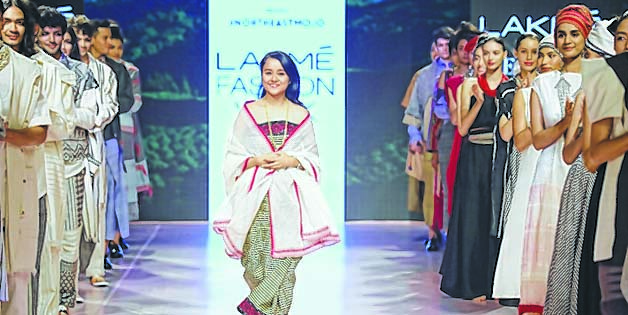 Richana Khumanthem captivates all at Lakme Fashion Week