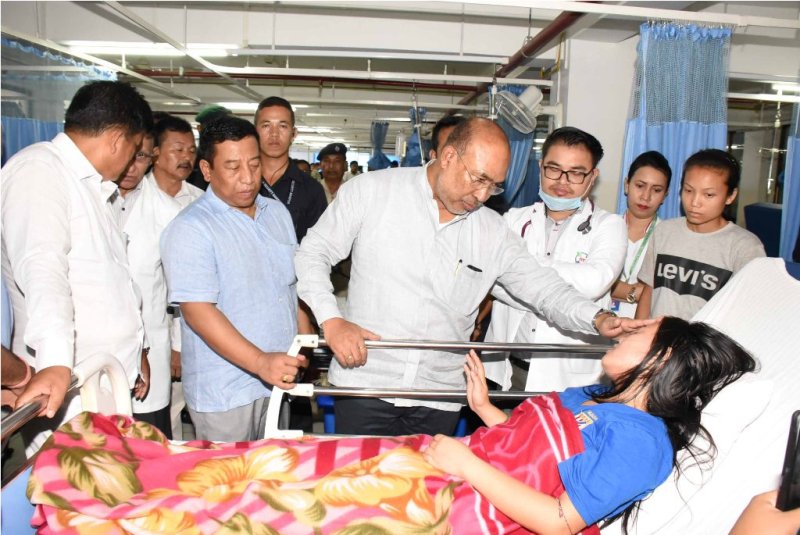 Chief Minister visits injured students