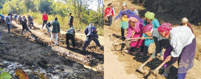Ukhrul: Khangkhui Khullen villagers repair PMGSY road