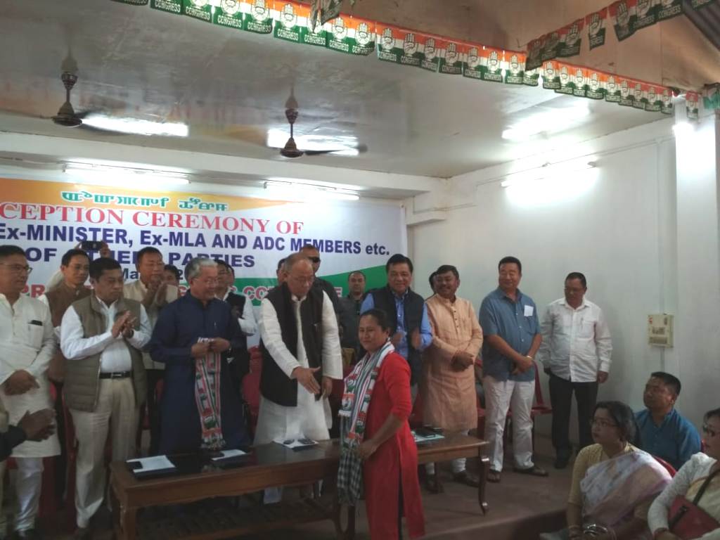 BJP District Council members, workers join Congress