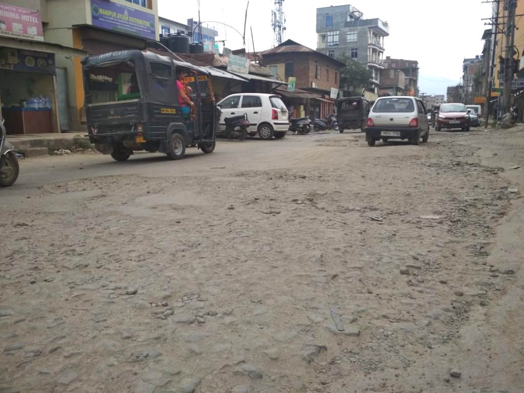 Nagamapal RIMS road a nightmare for patients