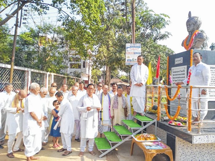 Paona Brajabashi statue unveiled in Tripura