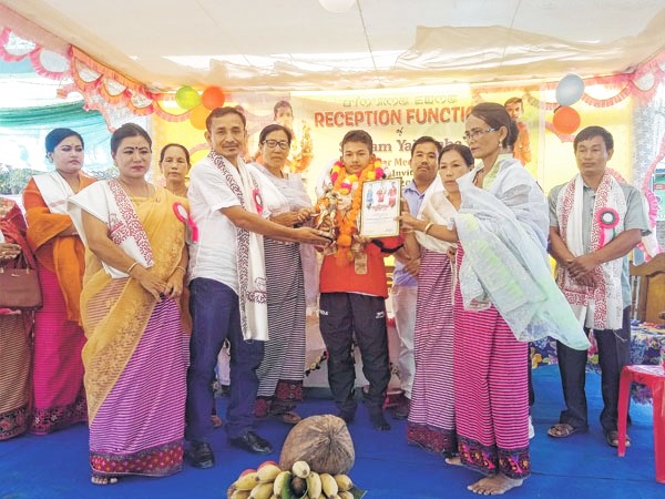 Silver medallist S Yaiphaba accorded warm welcome