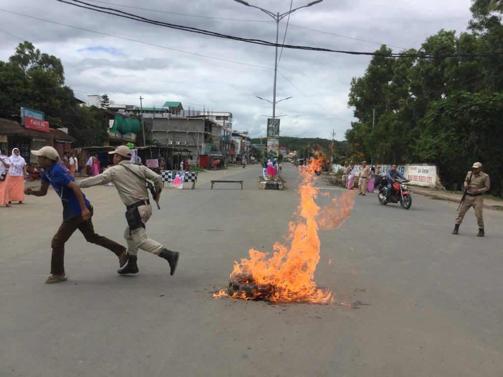 24 hours bandh called by JAC demanding justice for Babysana affects normalcy in Imphal