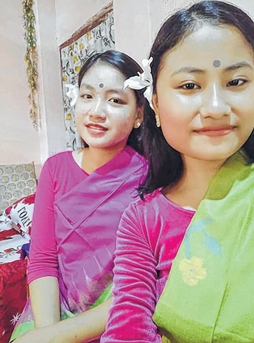 Two Manipuris from Assam, Bangladesh participating in 4th Meetei Chanu pageant