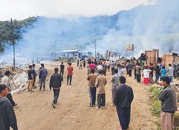 Houses set on fire in inter-village clash