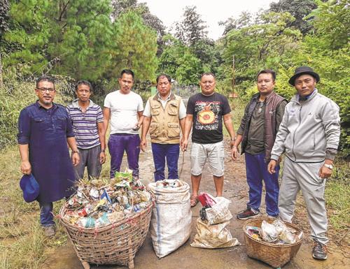 Upcoming Hero's Team, Manipur conducts cleanliness drive at Laipham Lotnung, Kakching