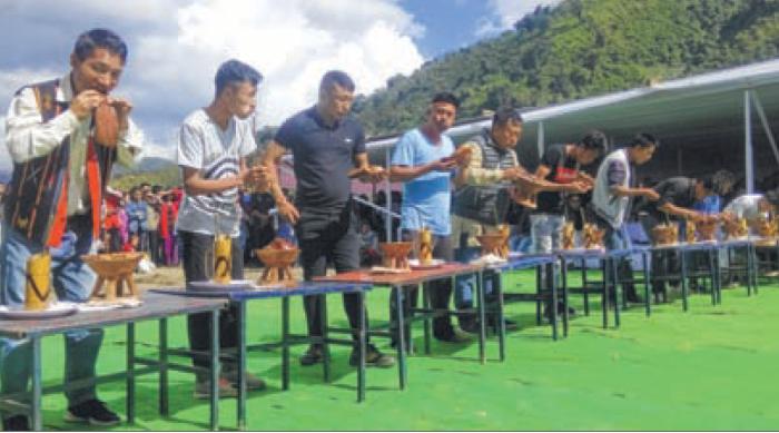 Pork eating competition marks 3rd day of Shirui Lily Festival