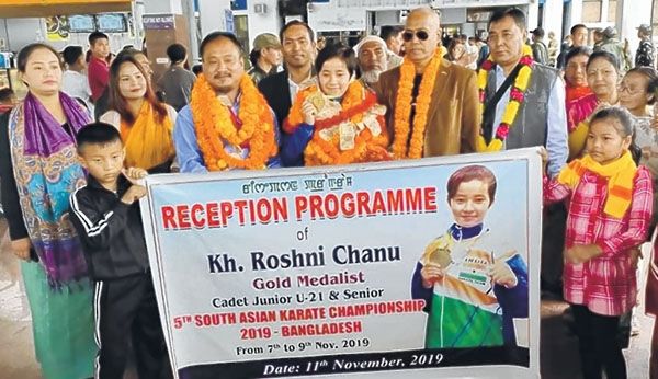 Karate gold medallist Kh Roshni accorded warm reception
