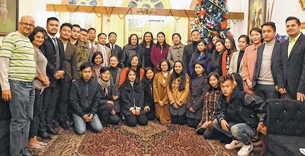 Najma leads in extending Christmas wishes