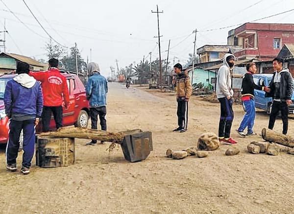 Shutdown total in Imphal, different districts