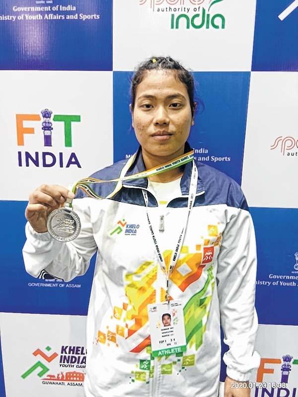 3rd KIYG : Anju settles for silver in Weightlifting,