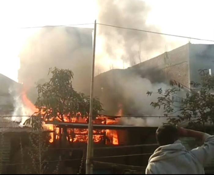 3 houses burnt; Over Rs 10 lakhs worth properties turn into ashes