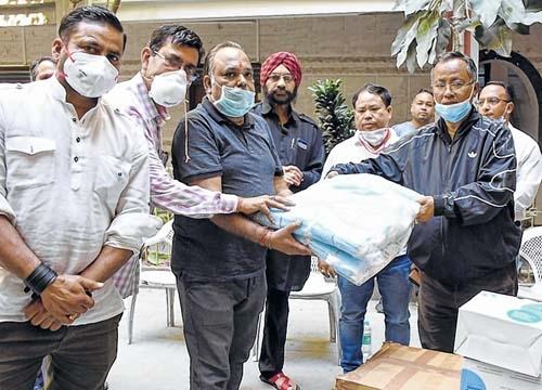 Health Minister distributes masks, gloves, sanitisers