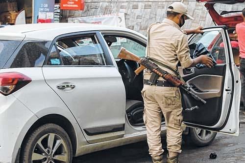 Cops crackdown on vehicles with tinted glasses