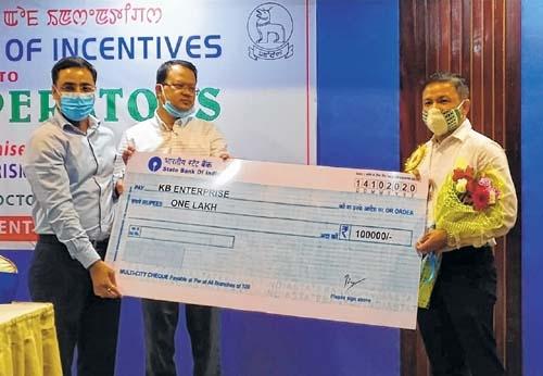 Tourism Department awards one-time financial assistance to tour operators