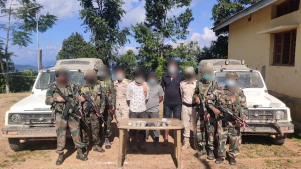 AR intercepts three suspects in Kasong