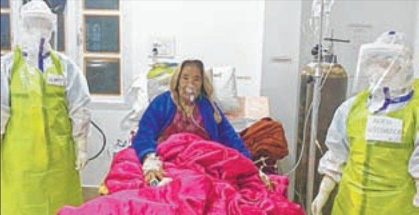 84 year old woman recovers from C0VID-19 at Ukhrul