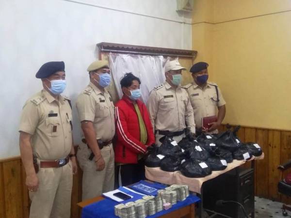 Drug dealer arrested along with 84 kg of opium with Rs 20 lakhs