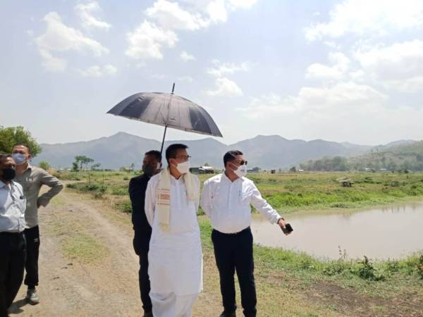 Fisheries Minister inspects Govt fishery farms