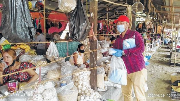 Local clubs ban street vendors in localities amid rising Covid-19 cases