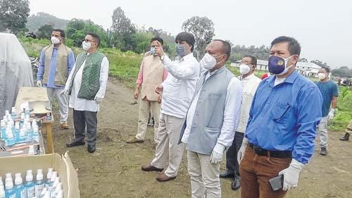 Abhay Kumar Giri inspects Covid centres in Kakching A/C