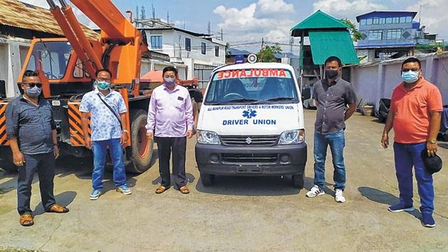 TDC hands over ambulance to drivers
