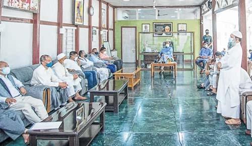 CM meets religious leaders, joint prayer lined up on Jun 7