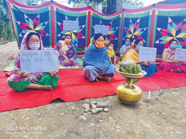 Sit in protest staged at Khurai against physical assault on youth