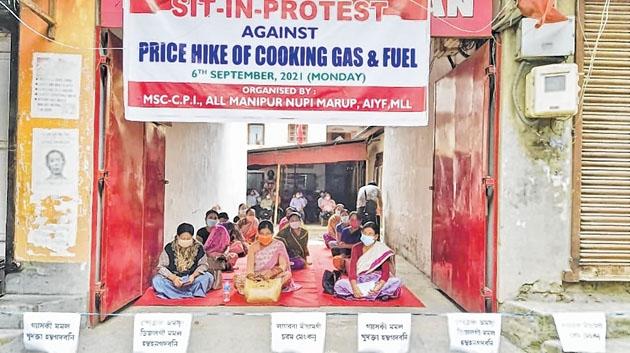Sit in protest staged against exorbitant price hike of petrol, diesel and cooking gas