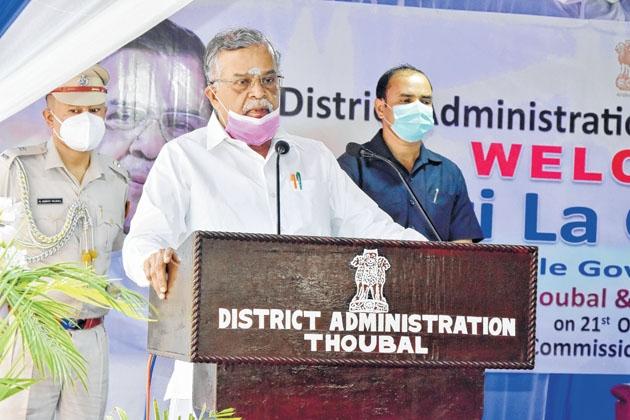 Make victory sign to show Covid vaccination status: Governor