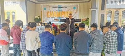 Phungtin Veng felicitates KIWT men's football champions