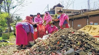 Khongman Mangjil VLF conducts plastic waste collection drive