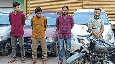 Vehicle lifter gang busted with arrest of four