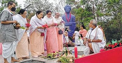 Many pay homage at memorial site