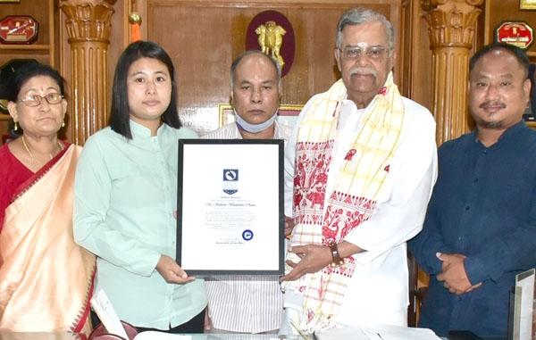 Governor fetes Renshi Soibam Bindeshori with India Book of Records certificate