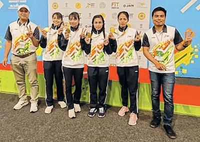 KIUG Fencing : MU women's foil team bag gold