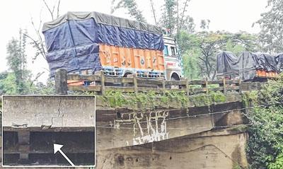 Landslides wreak havoc at Noney, Tamenglong dists : Motbung Bridge develops cracks