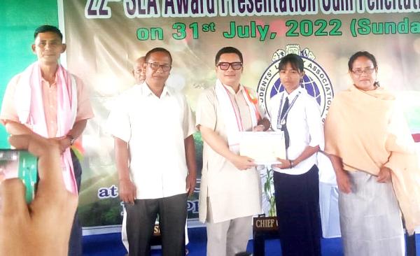 Students, sportspersons, others felicitated