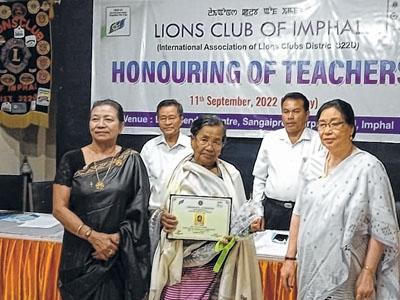 Lions Club of Imphal honours teachers