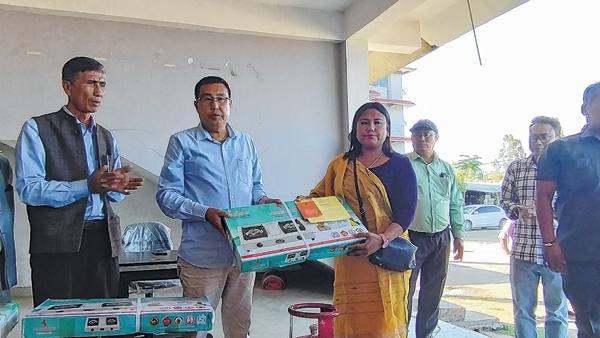 Gas cylinders, stoves distributed to BPL households of Lamsang AC