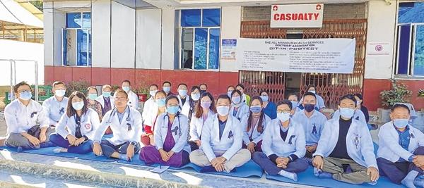 Senapati doctors stage sit-in protest