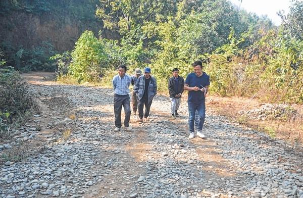 Leingangching denizens urge Govt to complete road construction