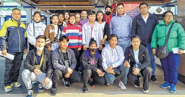 Manipur team leave Imphal for IWLF Youth, Junior and Senior National Weightlifting C'ships