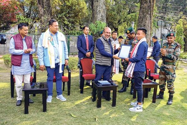 Chief Minister fetes Agniveer recruits