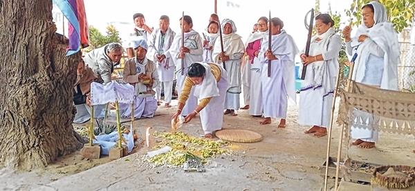 'Saroi Khangba' rituals performed