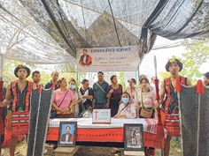 Last respects paid to Amu Kamei