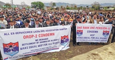 Ex-servicemen stage protest demanding revision of OROP-II