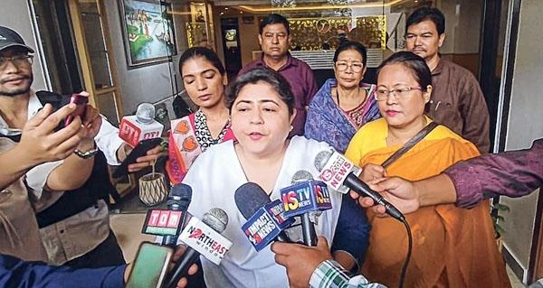 Centre, State should be held accountable: Mahila Congress