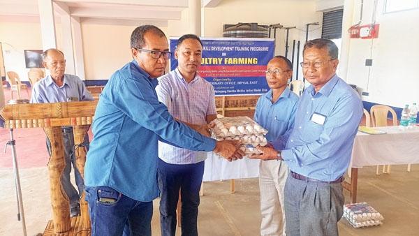 Poultry farming certificates handed over to inmates